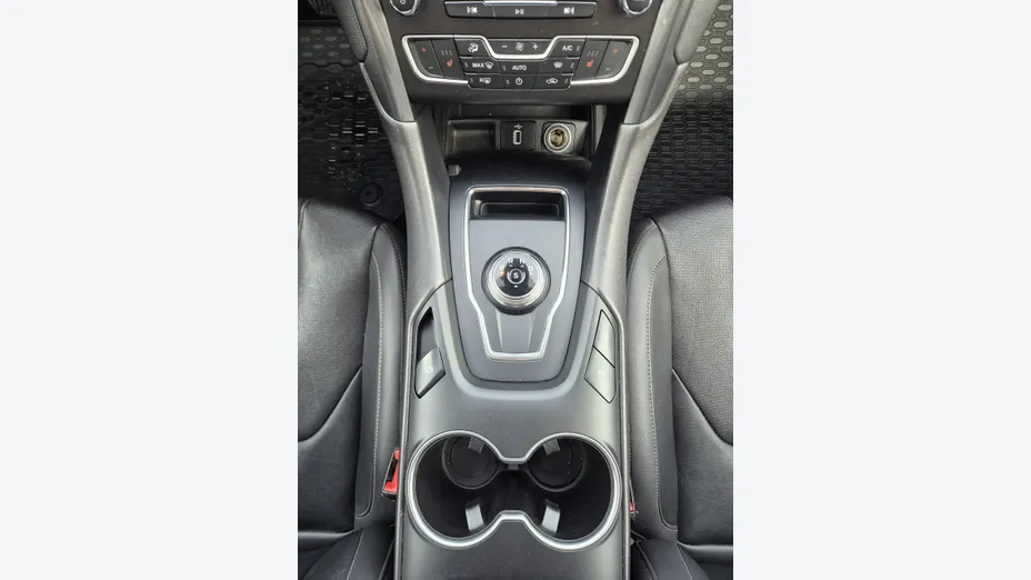 FORD Mondeo -
