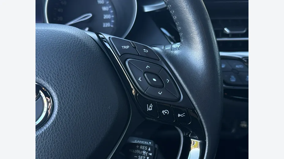 TOYOTA C-HR -