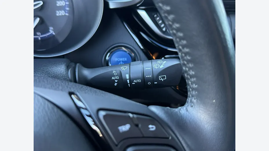 TOYOTA C-HR -