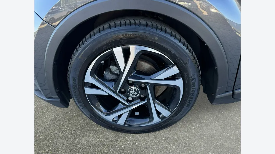 TOYOTA C-HR -