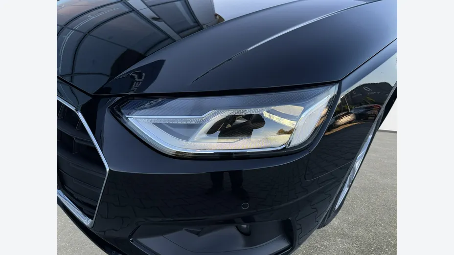 AUDI A4 -