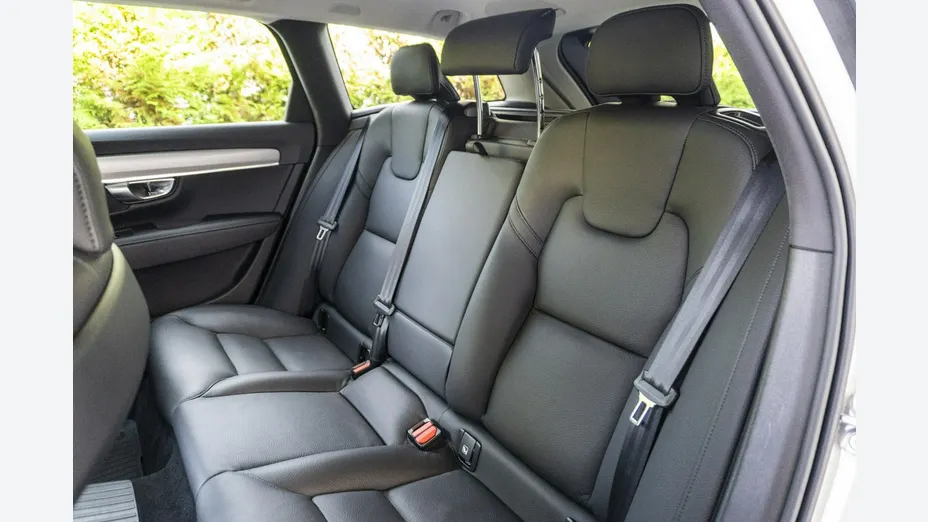 VOLVO V90 -