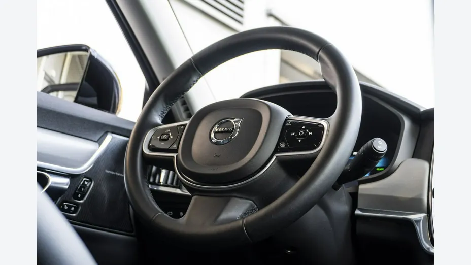 VOLVO V90 -