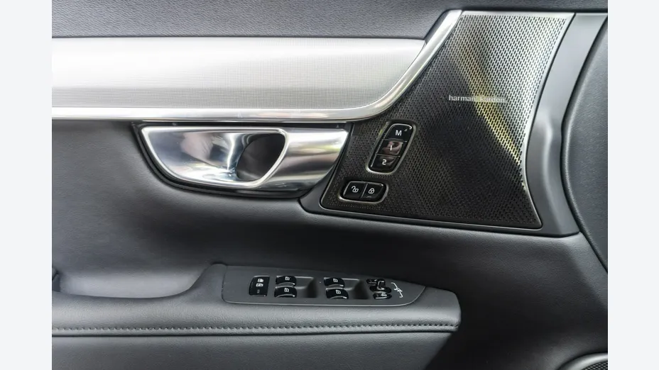 VOLVO V90 -