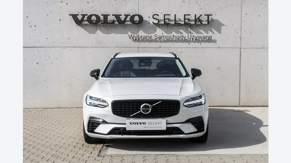 VOLVO V90 -