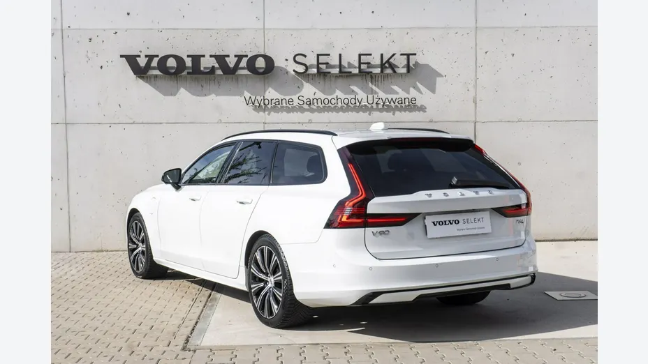 VOLVO V90 -
