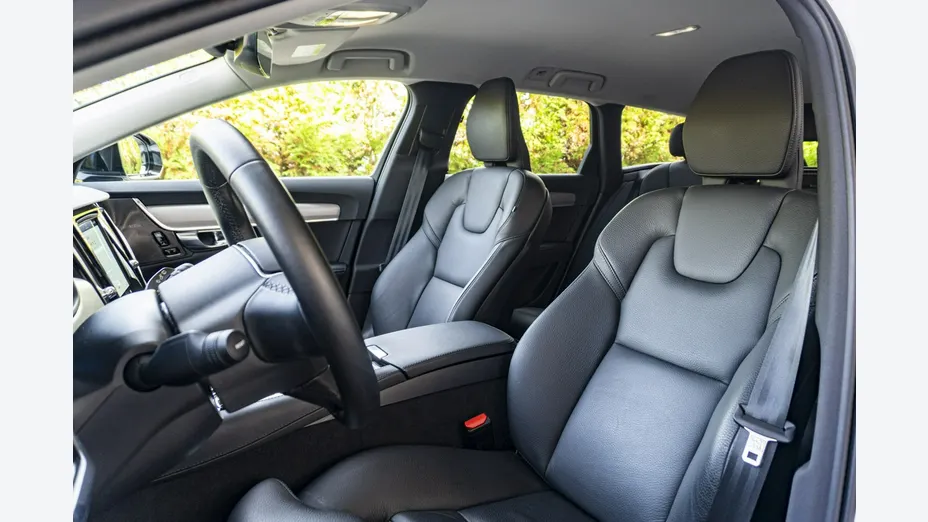VOLVO V90 -