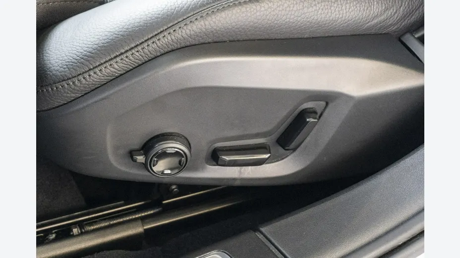 VOLVO V90 -