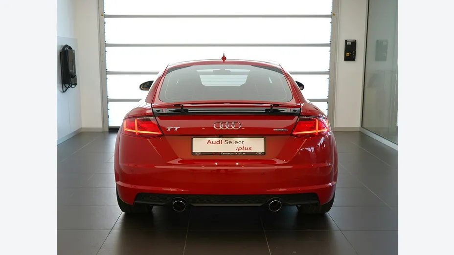 AUDI TT -