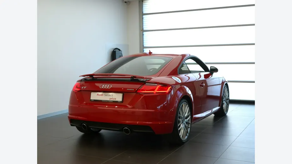 AUDI TT -