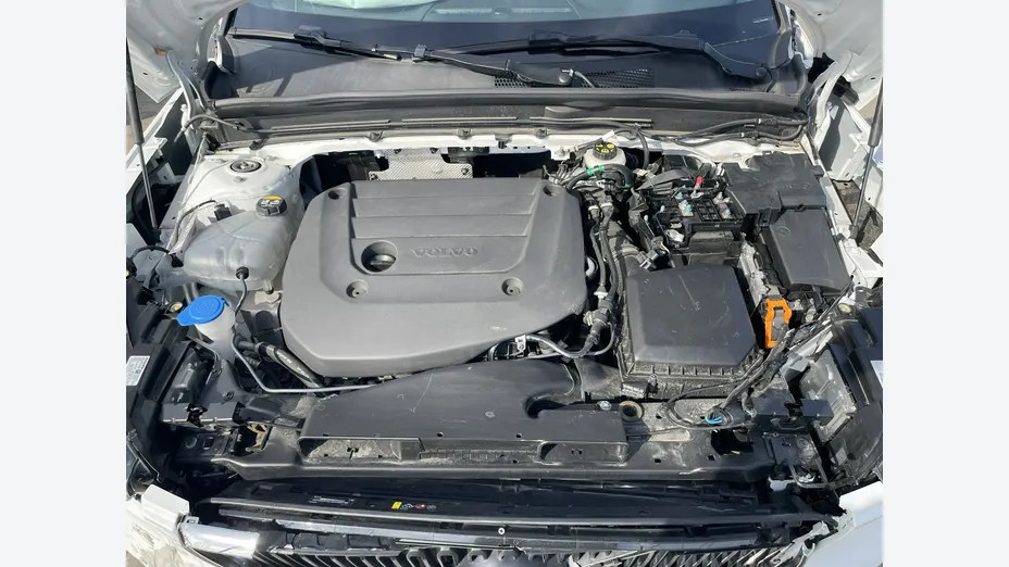 VOLVO XC40 -