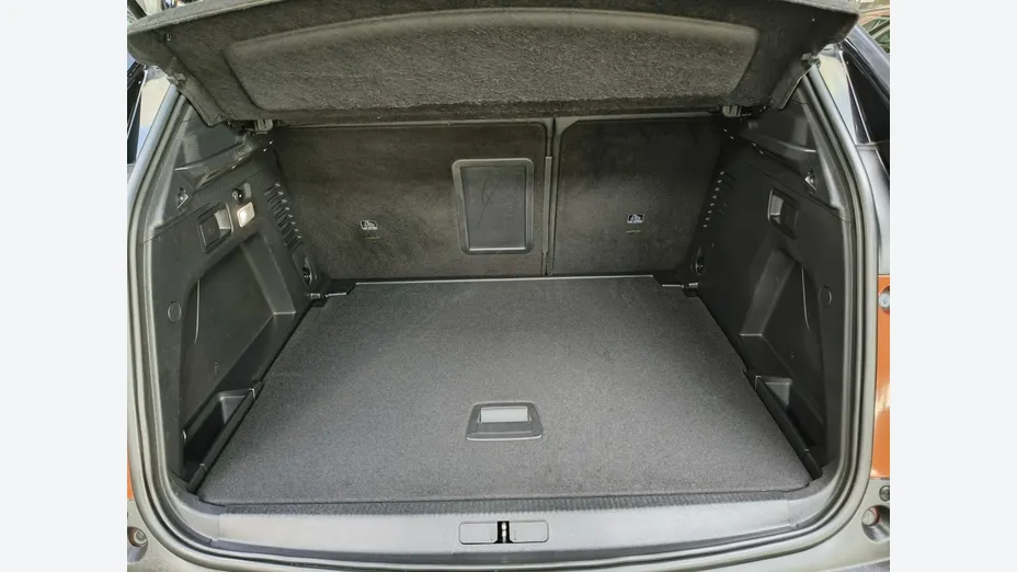PEUGEOT 3008 -