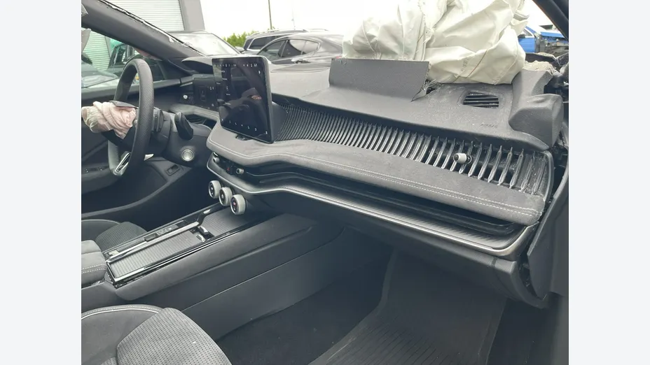 SKODA Superb -