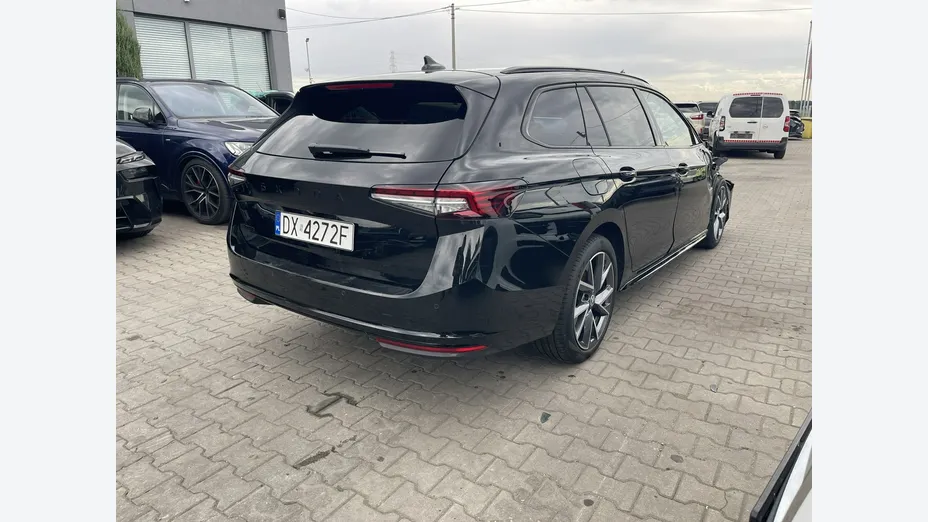 SKODA Superb -