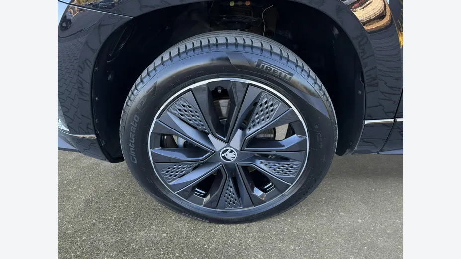 SKODA Karoq -
