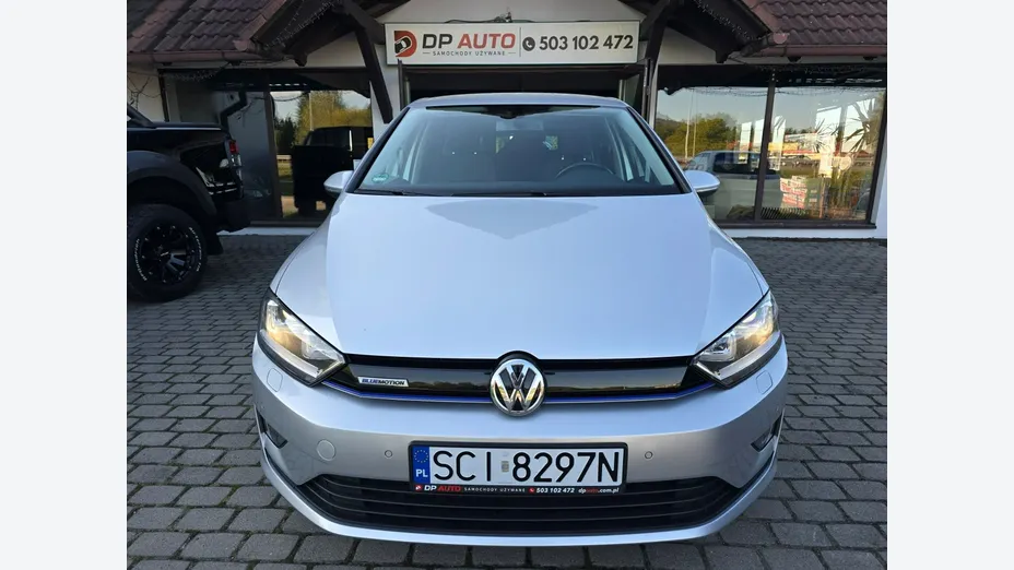 VOLKSWAGEN Golf Sportsvan -