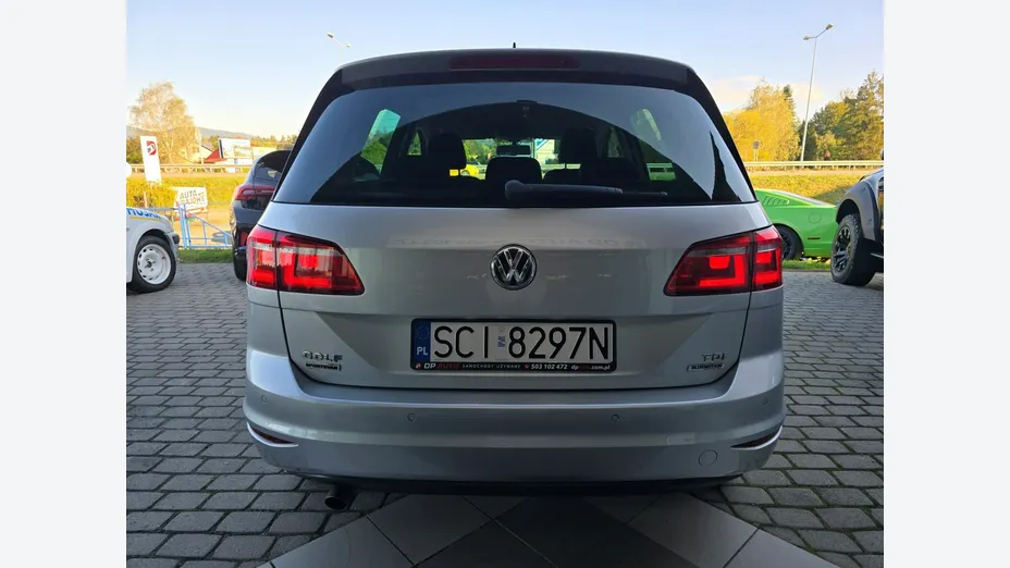 VOLKSWAGEN Golf Sportsvan -