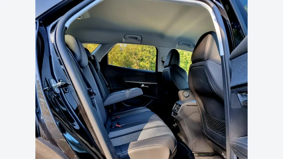 PEUGEOT 3008 -