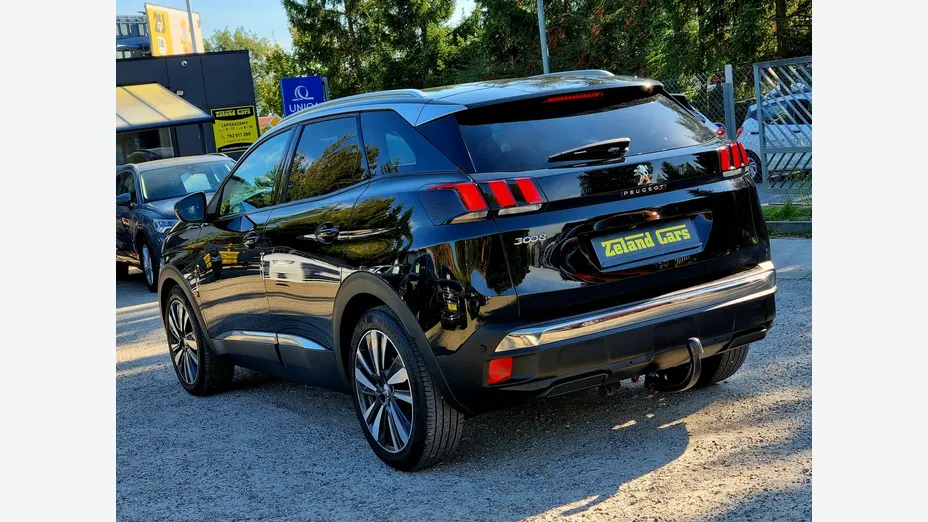 PEUGEOT 3008 -
