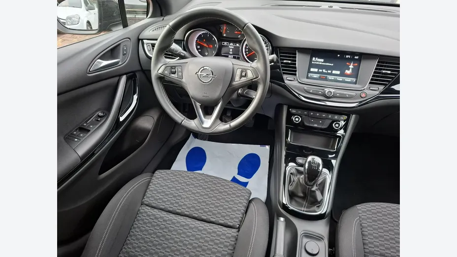 OPEL Astra -