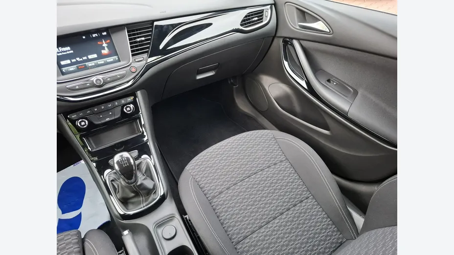 OPEL Astra -