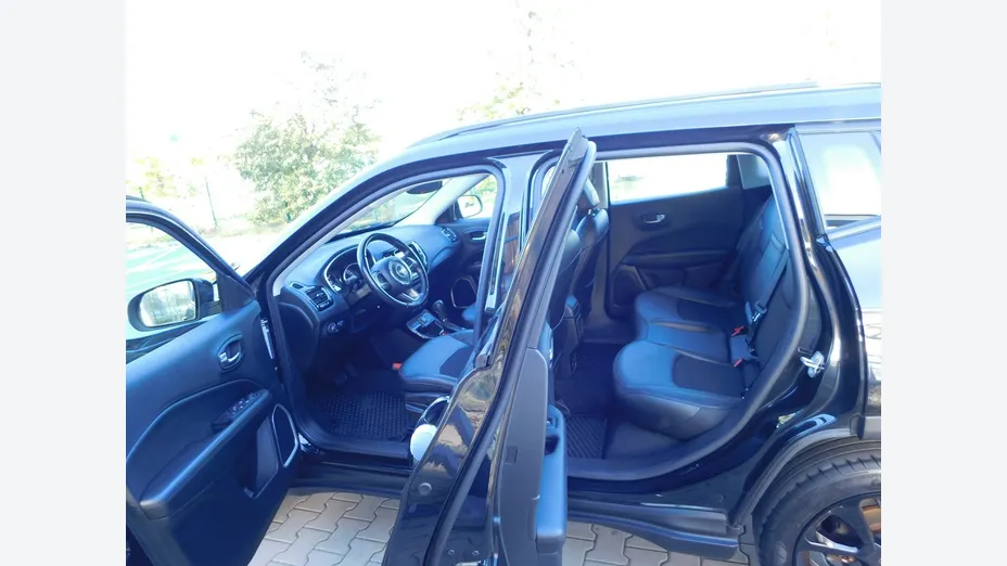 JEEP Compass -