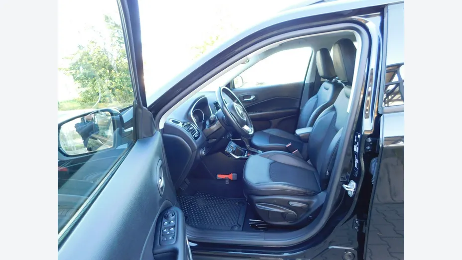 JEEP Compass -