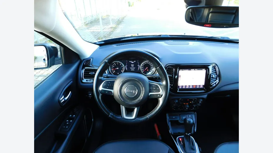 JEEP Compass -
