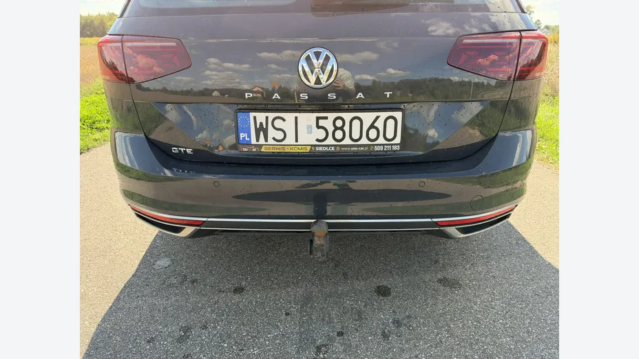 VOLKSWAGEN Passat -
