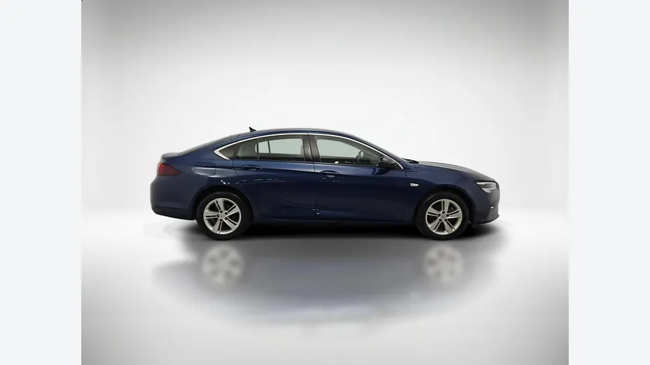 OPEL Insignia -