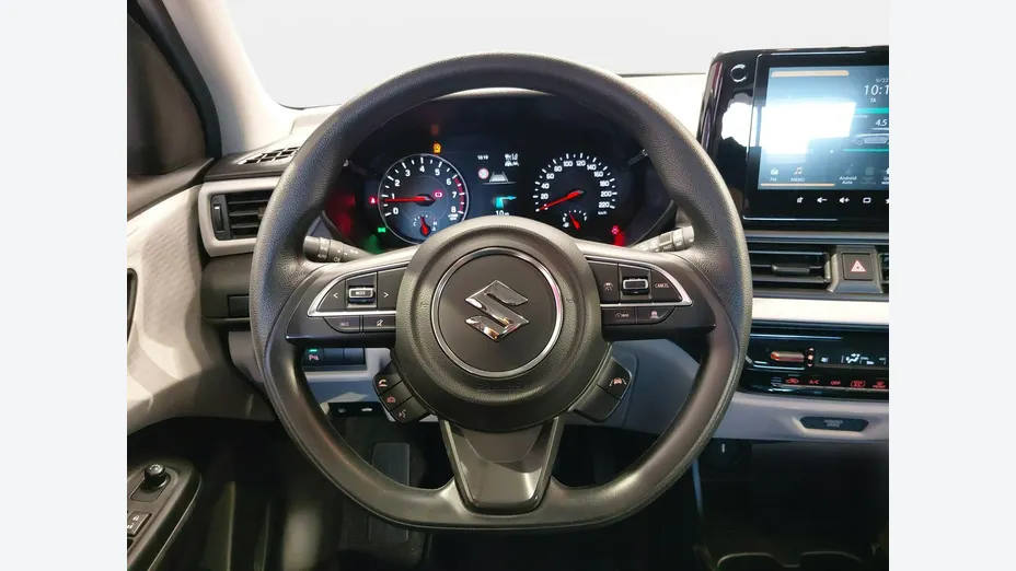SUZUKI Swift -