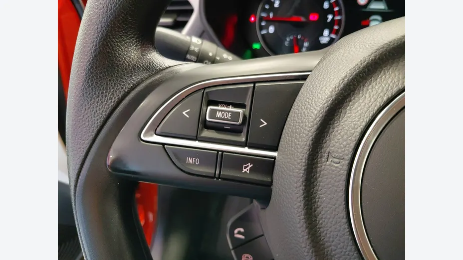 SUZUKI Swift -