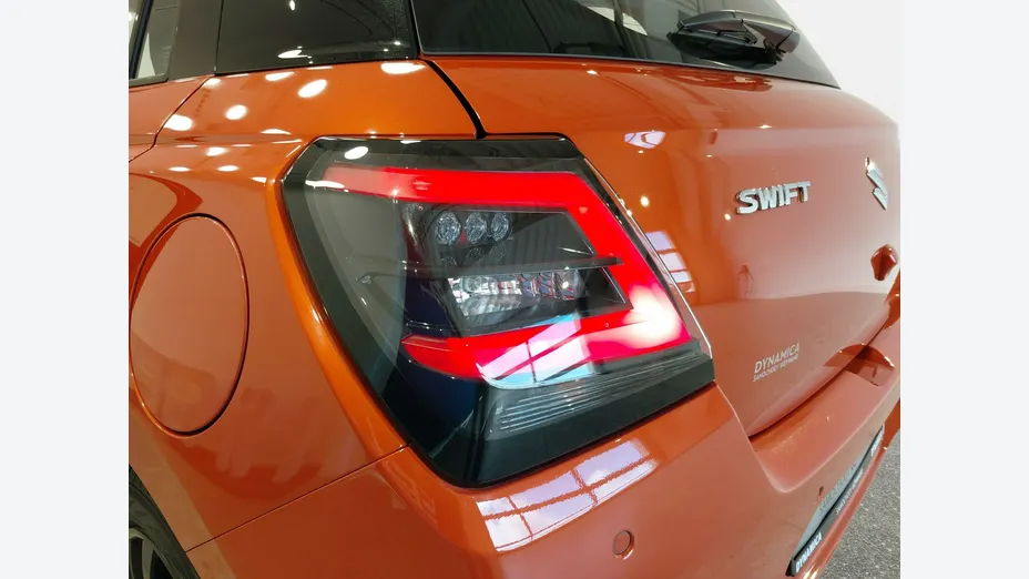 SUZUKI Swift -