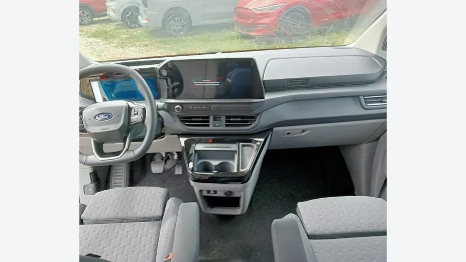 FORD Tourneo Custom -