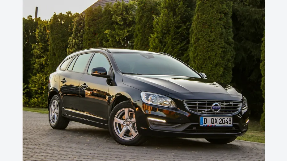 VOLVO V60 -