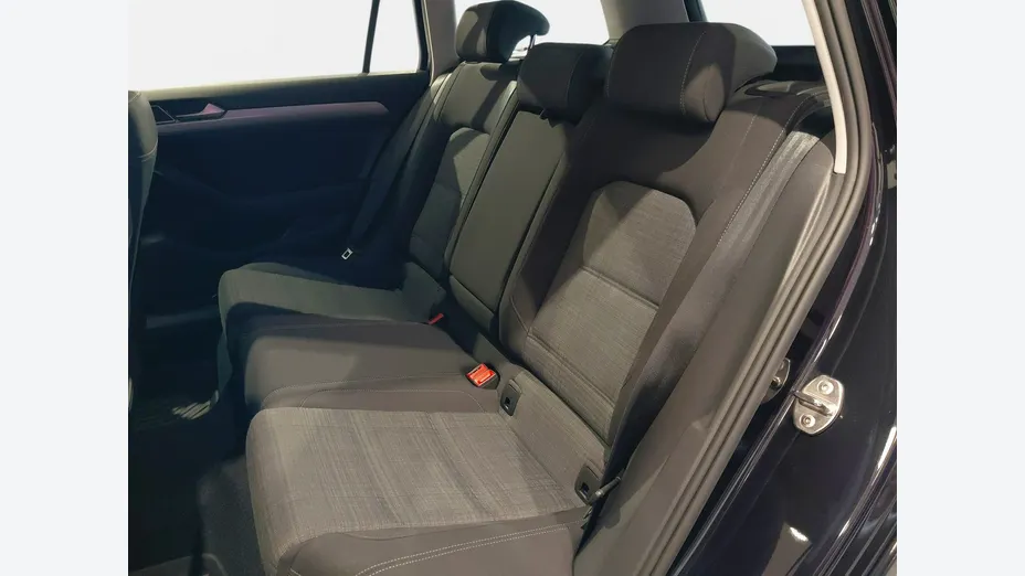 VOLKSWAGEN Passat -