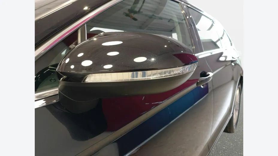 VOLKSWAGEN Passat -