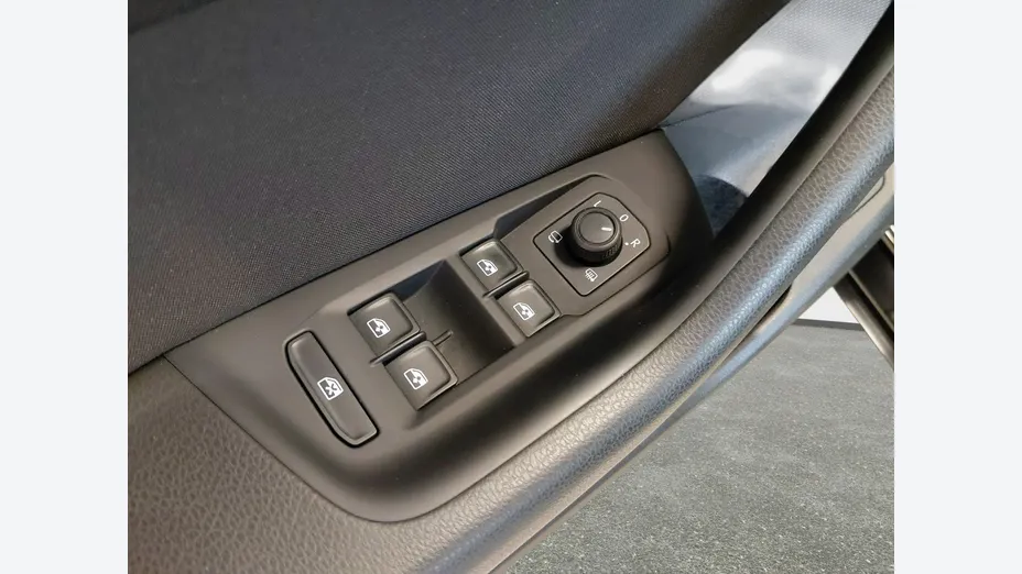 VOLKSWAGEN Passat -