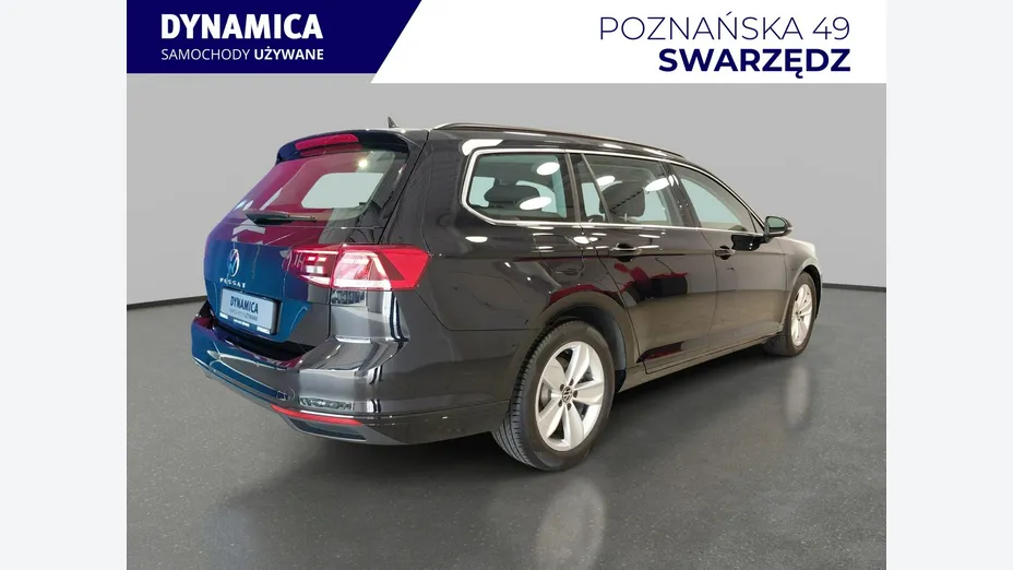 VOLKSWAGEN Passat -