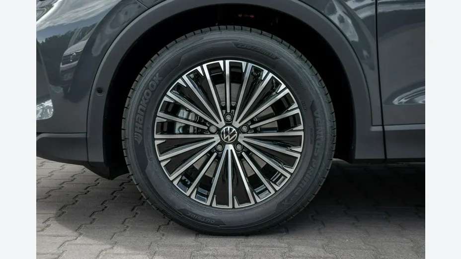 VOLKSWAGEN Tiguan -