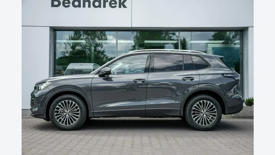 VOLKSWAGEN Tiguan -