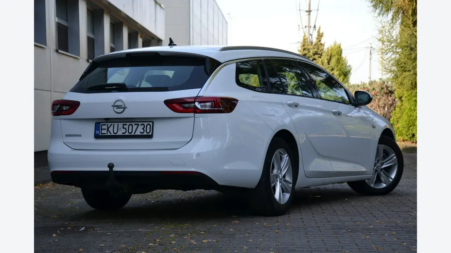 OPEL Insignia -