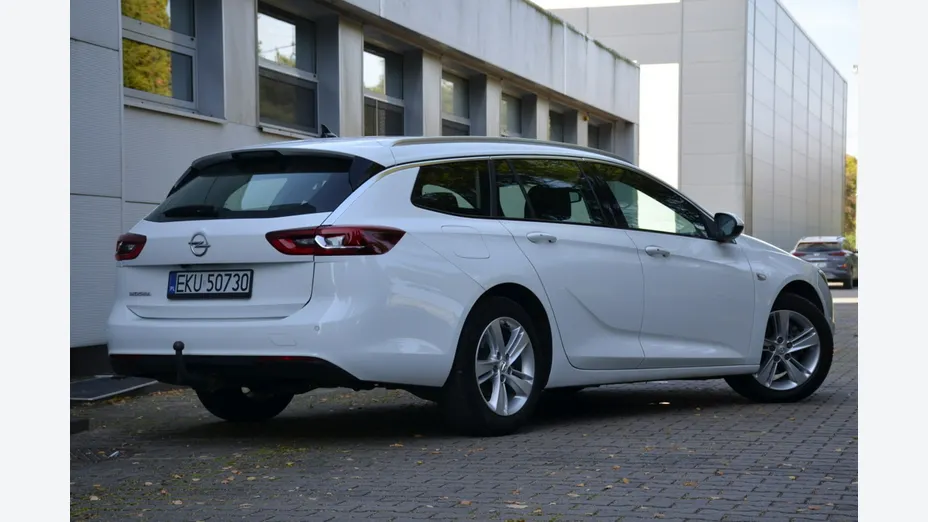 OPEL Insignia -