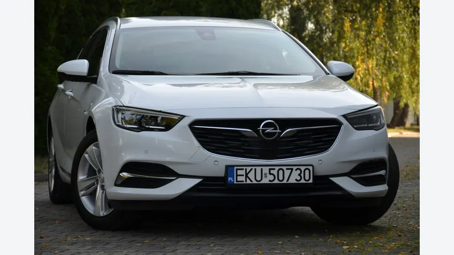 OPEL Insignia -