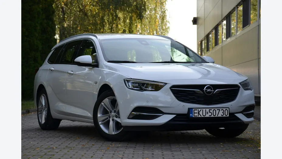 OPEL Insignia -