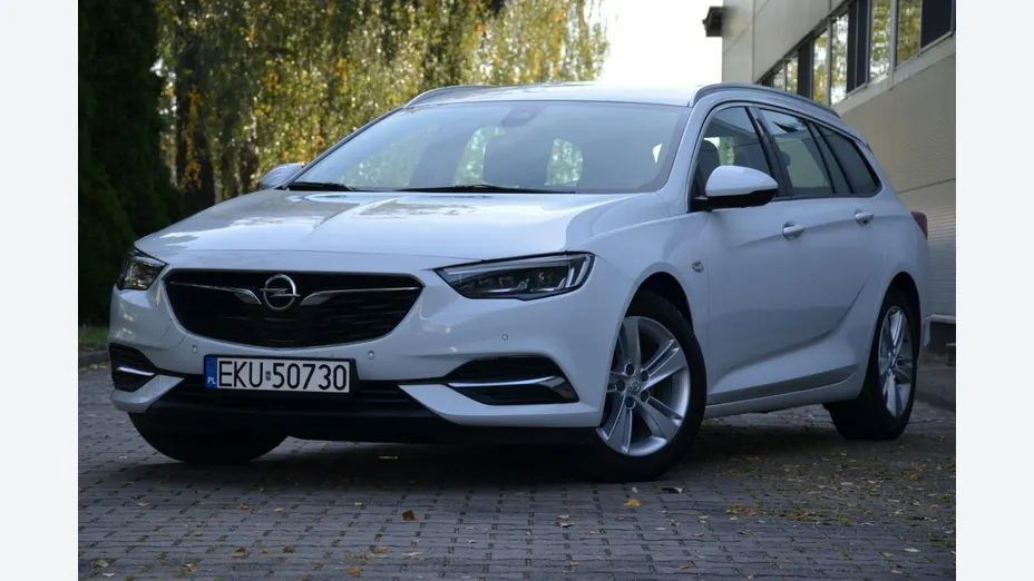 OPEL Insignia -