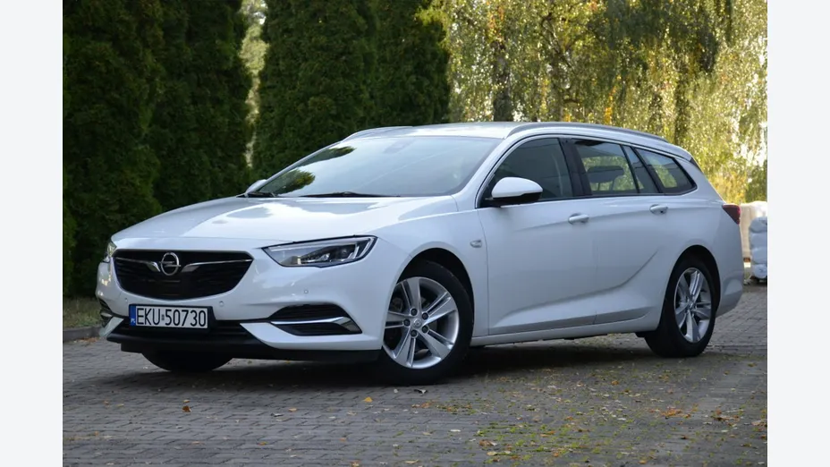 OPEL Insignia -
