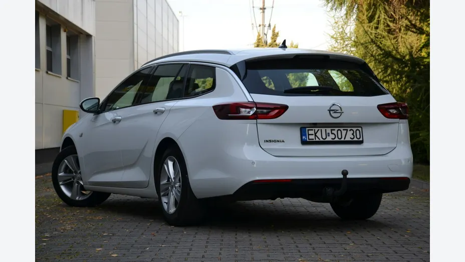 OPEL Insignia -