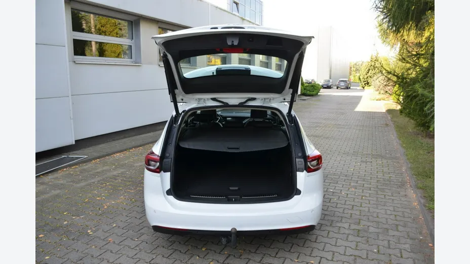 OPEL Insignia -