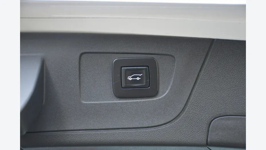 OPEL Insignia -